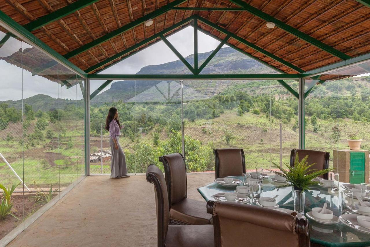 Stayvista'S Ficus Farms - Mountain-View Haven With Rustic Artsy Interiors, Outdoor Pool, Glasshouse, Home Theatre & Karaoke Delight Igatpuri Eksteriør bilde
